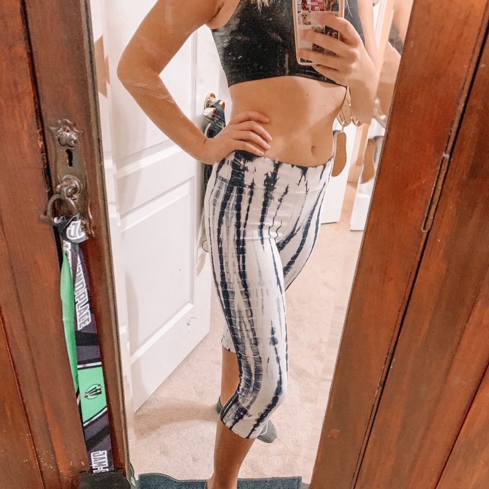 COPY - Andrew Marc Performance Tie Dye Leggings